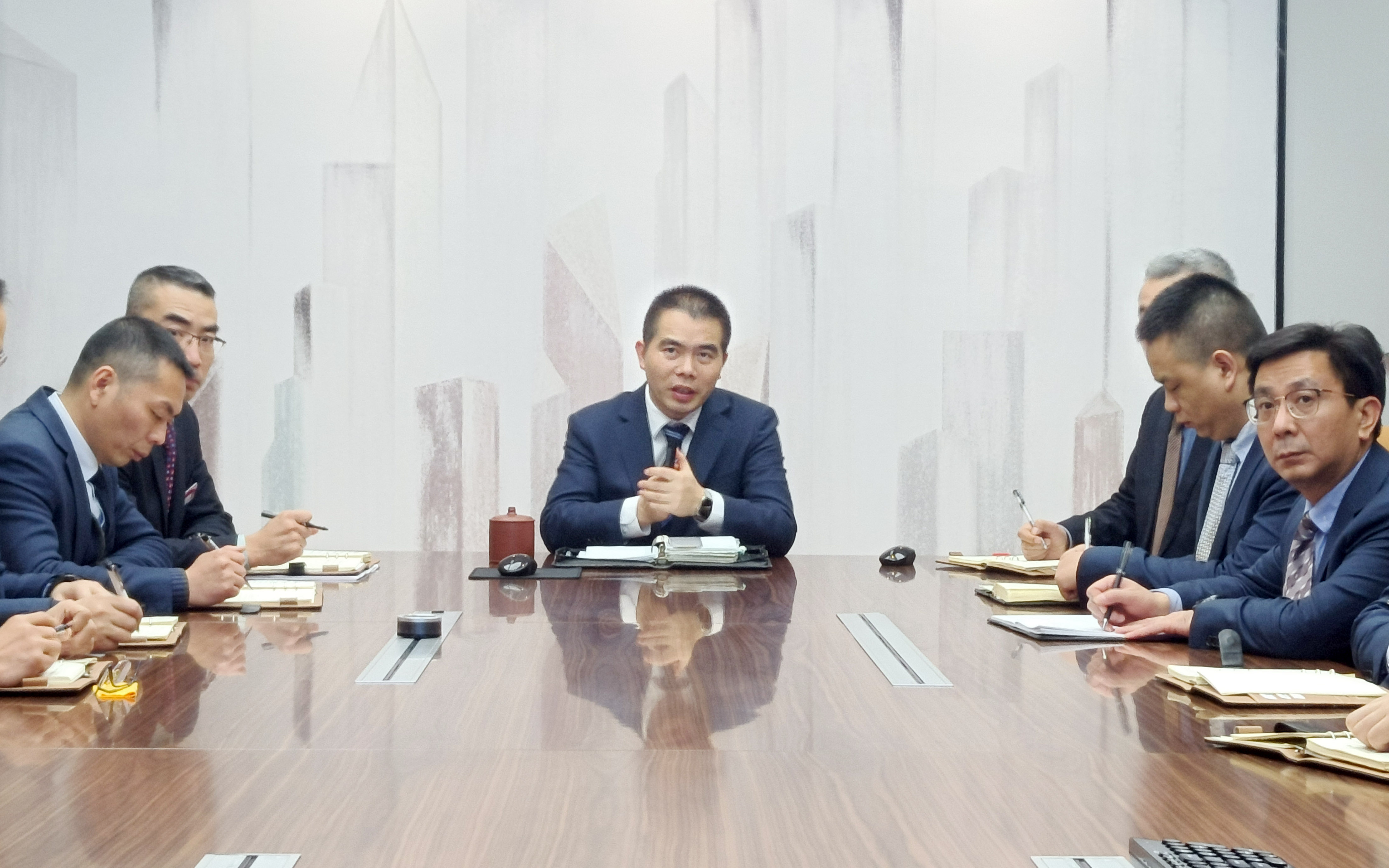 只有專業(yè)化才能抓好策劃、培訓、監(jiān)督和改善